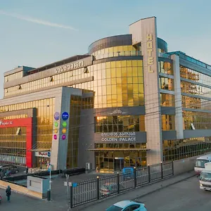 מלון Golden Palace *****