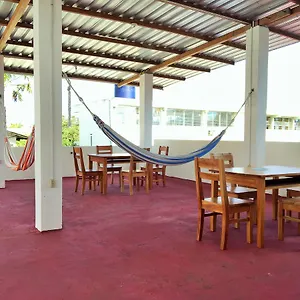 hostal-el-paraiso-puerto-ayora-galapagos-islands.puertoayorahotels.com/